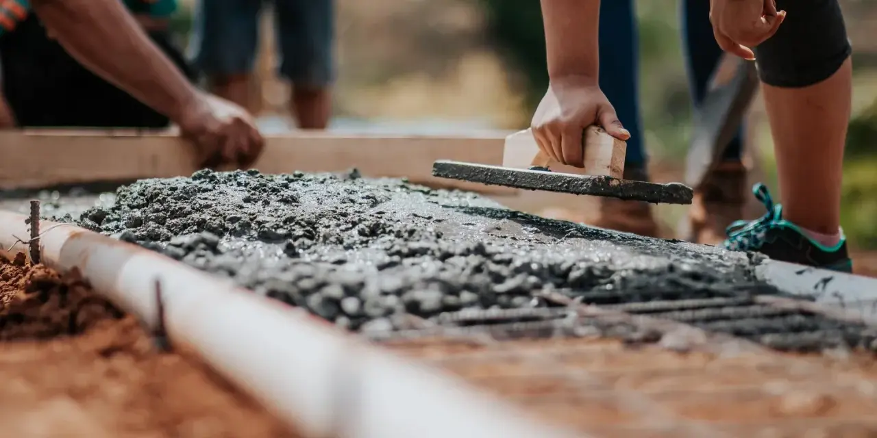 Ile kosztuje beton na fundamenty? Sprawdź, co wpływa na ceny