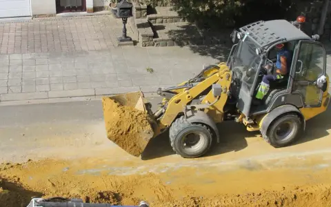Ile kosztuje wynajem koparki bez operatora? Ceny, które zaskakują