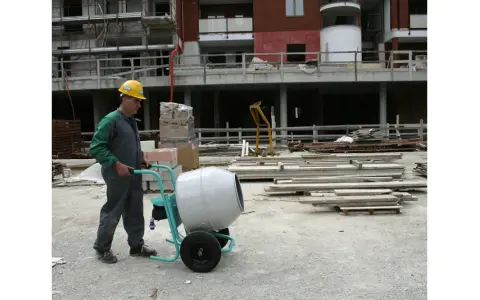 Jaka betoniarka na 25 kg cementu? Wybierz idealny model dla siebie