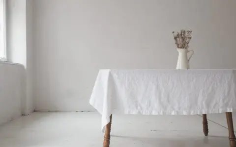 Jak uszyć obrus z listwą, aby uzyskać elegancki i trwały efekt