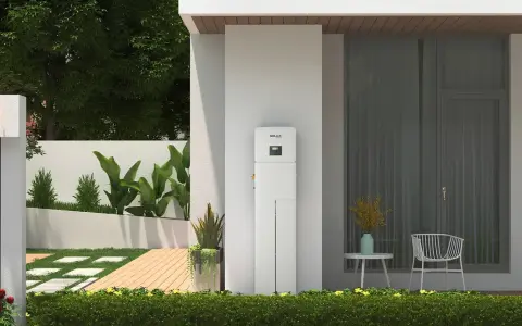 Nowoczesny magazyn energii SolaX przy domu. Dowiedz się, ile kosztuje magazyn energii i jak działa.