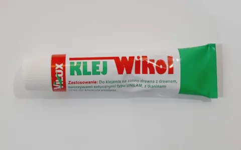 Klej Wikol w tubce, idealny do drewna, tworzyw sztucznych i papieru.
