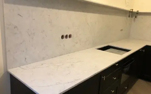 Ile kosztuje blat z konglomeratu? Sprawdź ceny i ukryte koszty