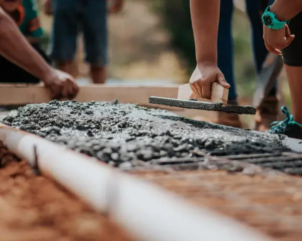 Ile kosztuje beton na fundamenty? Sprawdź, co wpływa na ceny